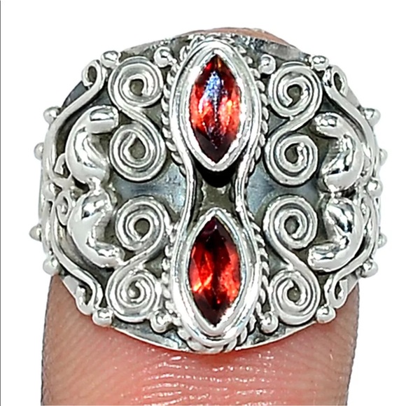 Jewelry - Artisan handmade sterling silver ring with Madagascar Garnet 6.5